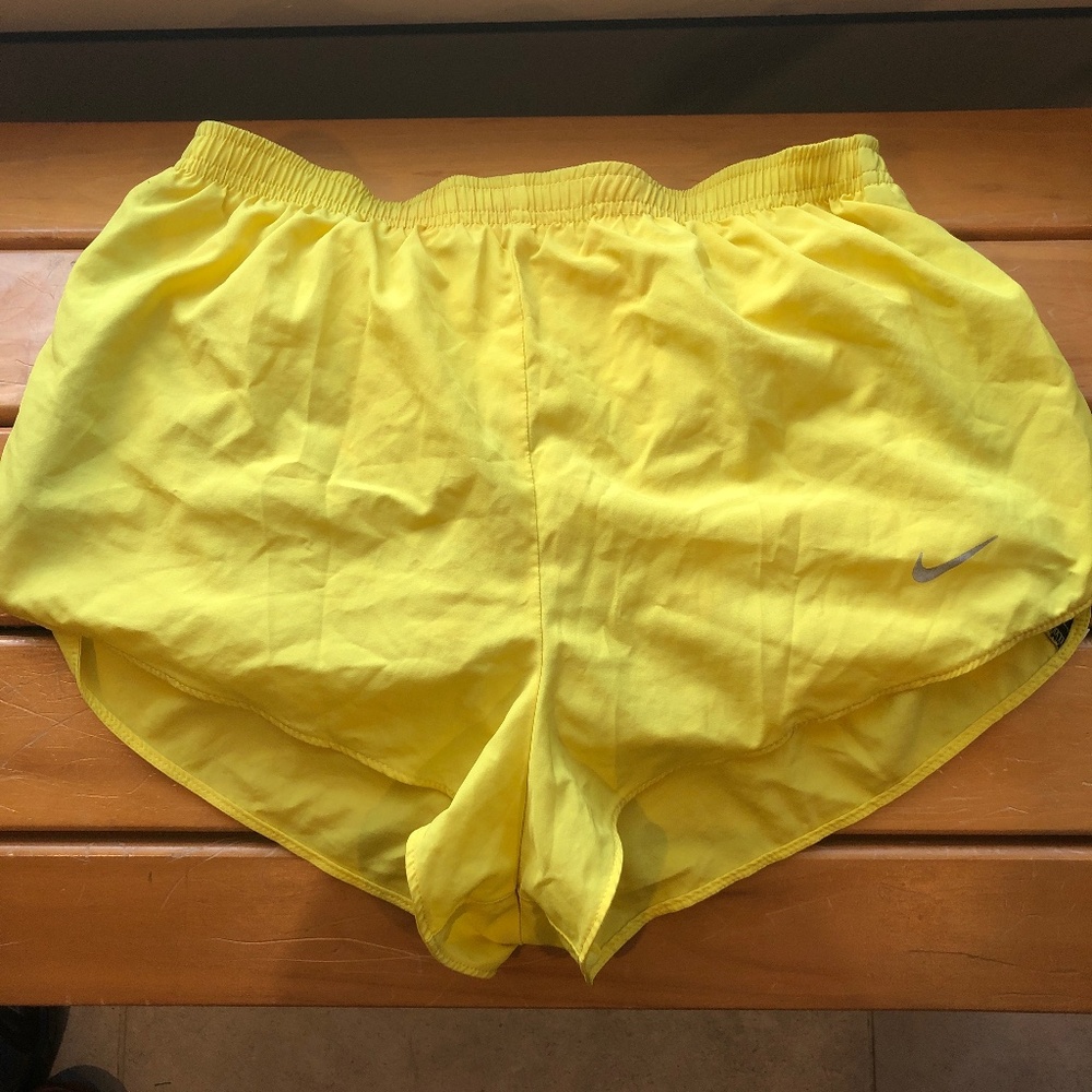 Nike split hip running shorts 3”